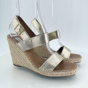 Steve Madden Womens Uri Sandals Slingback Gold Faux Leather Platform Size 10M